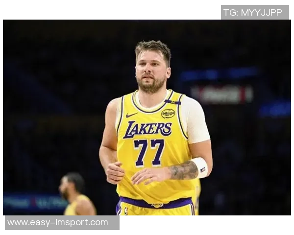 里夫斯幽默点评东契奇成长之路期待他早日成熟展现更强实力